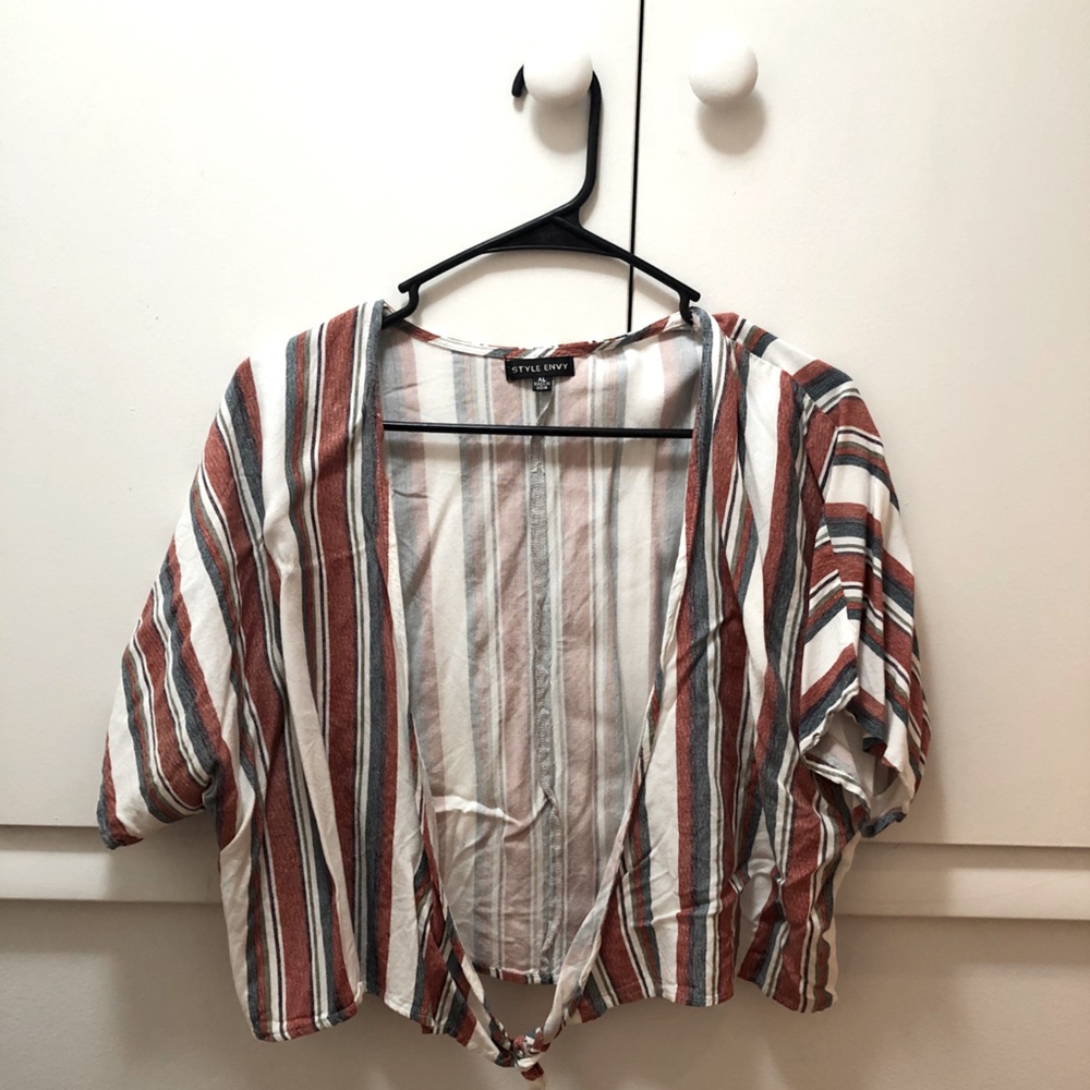 Cropped shirt